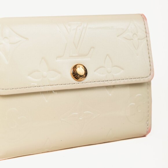 Louis Vuitton Ludlow Perle Monogram Vernis Compact Wallet - Picture 5 of 9